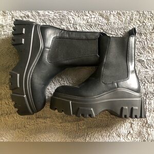 Forever 21 Black Chunky Ankle Boots